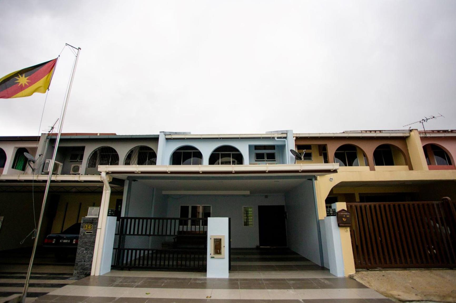 Hom2Rex Kuching Homestay Taman Timberland 外观 照片