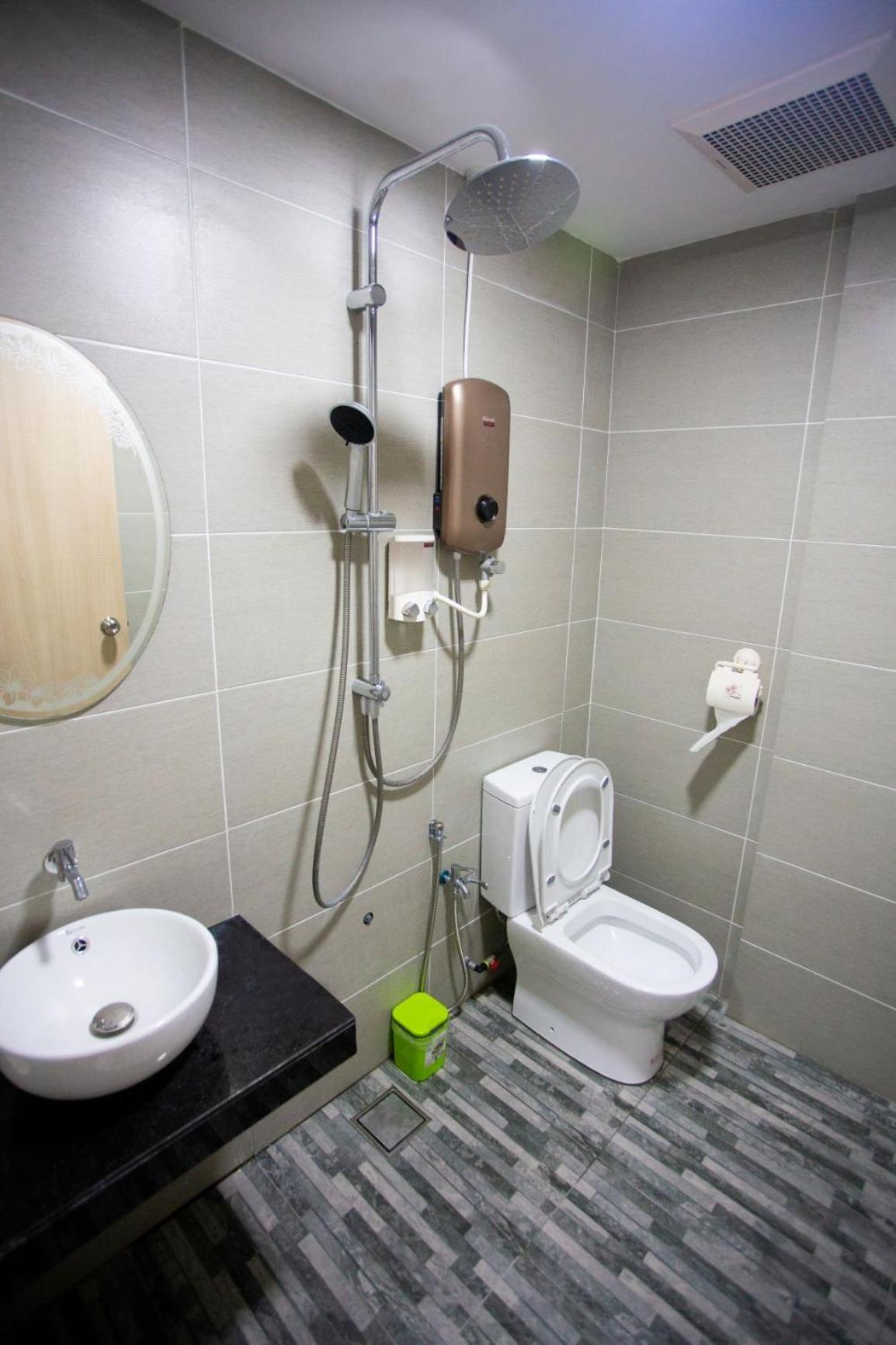 Hom2Rex Kuching Homestay Taman Timberland 外观 照片
