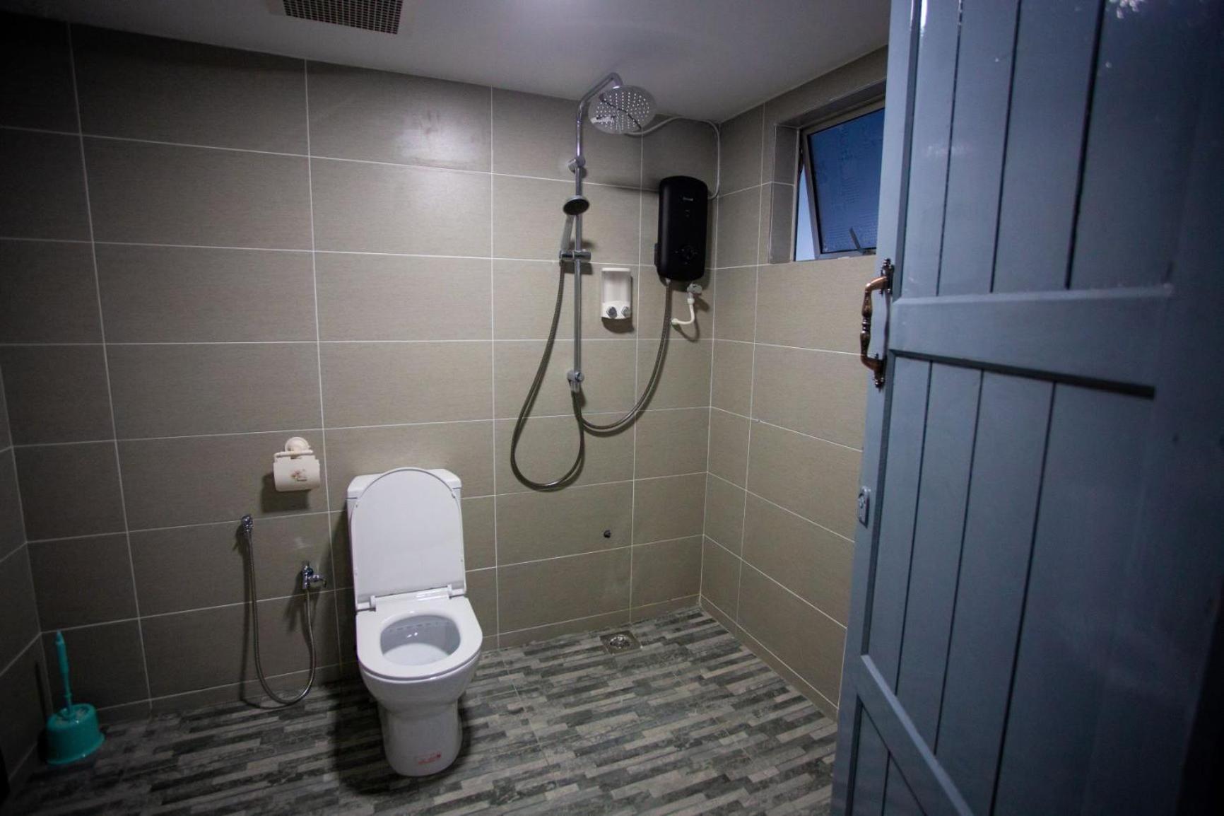 Hom2Rex Kuching Homestay Taman Timberland 外观 照片